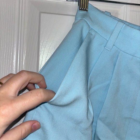 Abercrombie & Fitch Women's Tailored Shorts - Picture 3 of 5